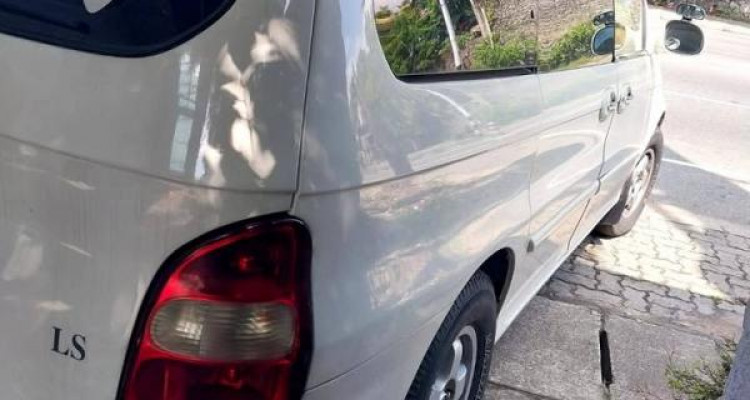 KIA CARNIVAL 2000