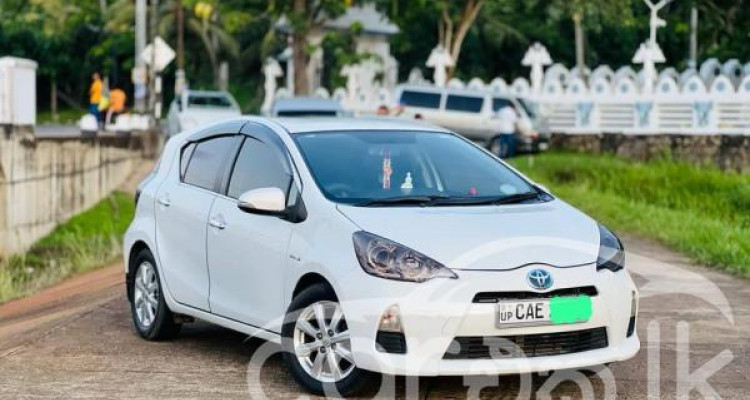 TOYOTA AQUA 2014