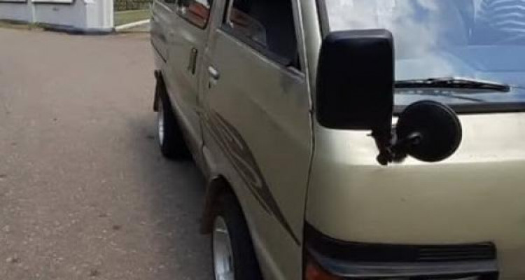 NISSAN VANETTE 1984