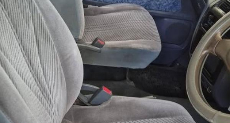 TOYOTA NOAH CR41 1999