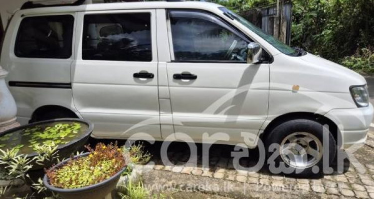 TOYOTA NOAH CR41 1999