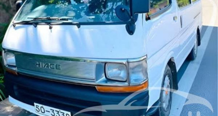 TOYOTA HIACE LH30 1982