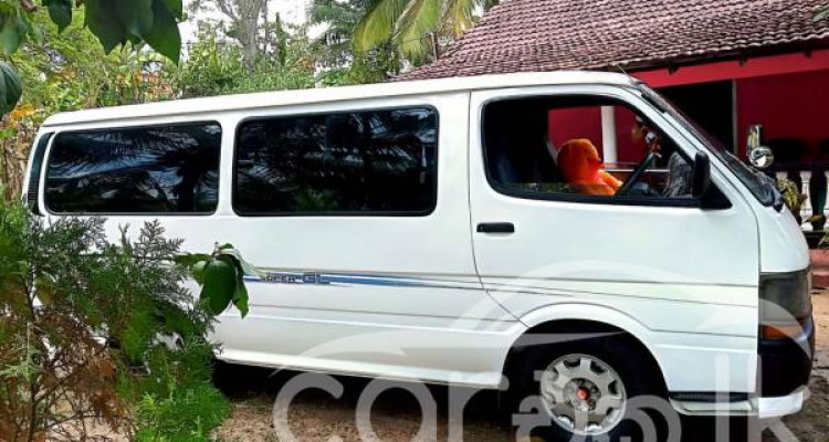 TOYOTA HIACE LH30 1982