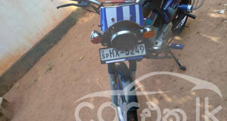 BAJAJ BOXER 2004