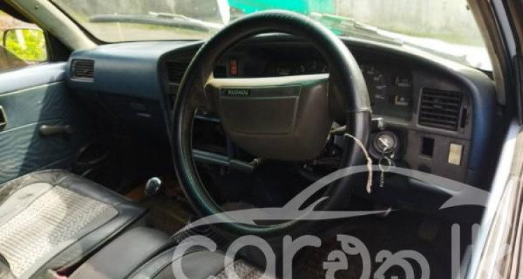 TOYOTA HILUX 1989
