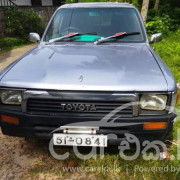 TOYOTA HILUX 1989