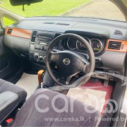 NISSAN TIIDA 2005