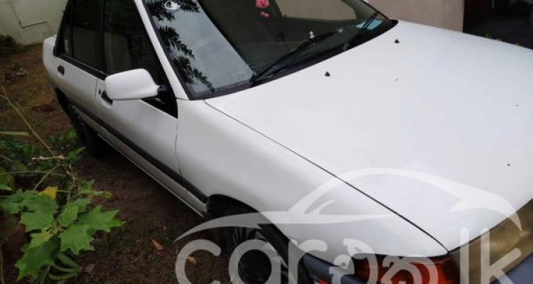 FORD LASER 1990