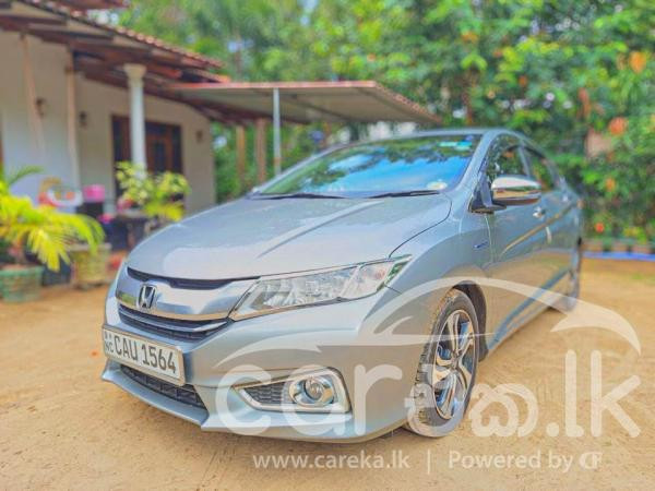 HONDA GRACE 2016