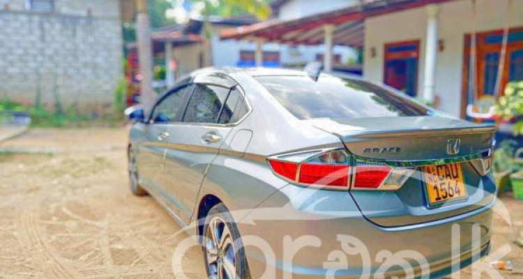 HONDA GRACE 2016
