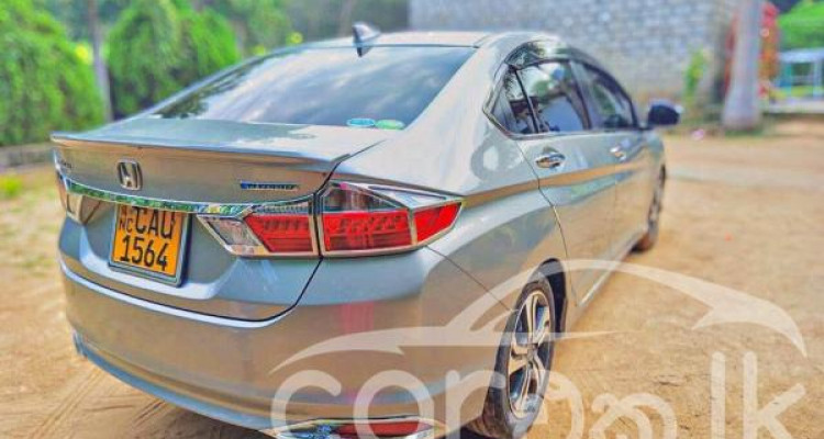 HONDA GRACE 2016