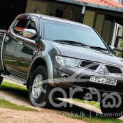 MITSUBISHI L200 2011