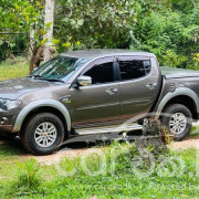 MITSUBISHI L200 2011