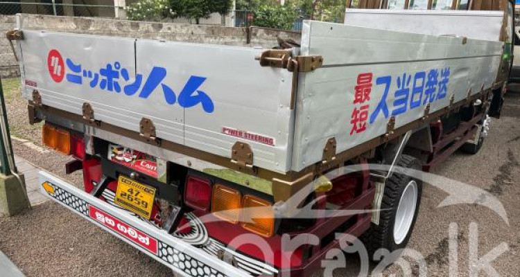 MITSUBISHI CANTER 1990