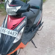 TVS SCOOTY STREAK 2012