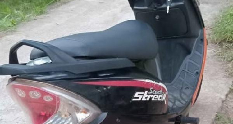 TVS SCOOTY STREAK 2012