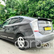 TOYOTA PRIUS 2011