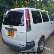 TOYOTA NOAH CR42 1999