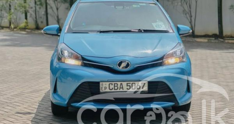 TOYOTA VITZ 2016