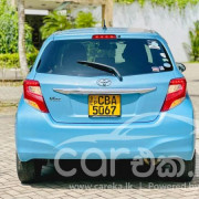 TOYOTA VITZ 2016