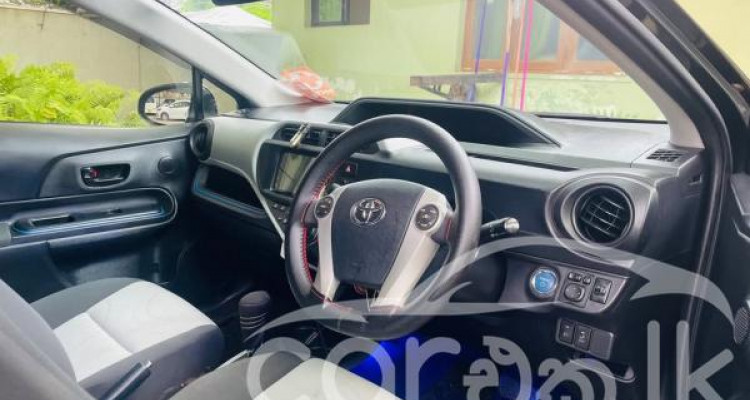 TOYOTA AQUA 2014