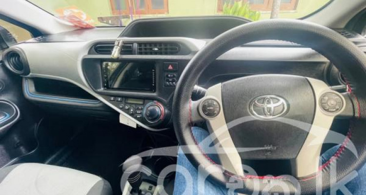 TOYOTA AQUA 2014