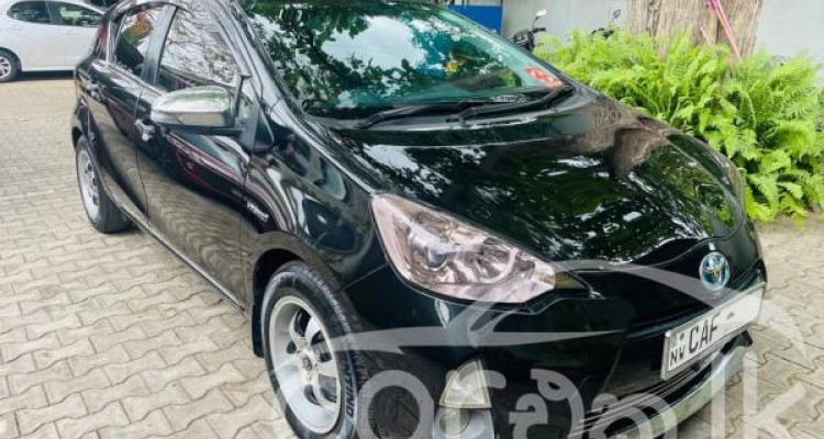 TOYOTA AQUA 2014