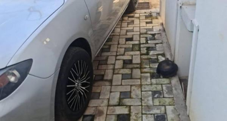 MAZDA AXELA 2004