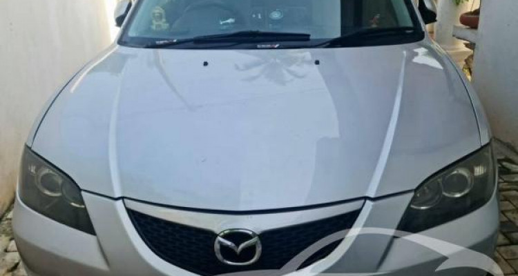 MAZDA AXELA 2004