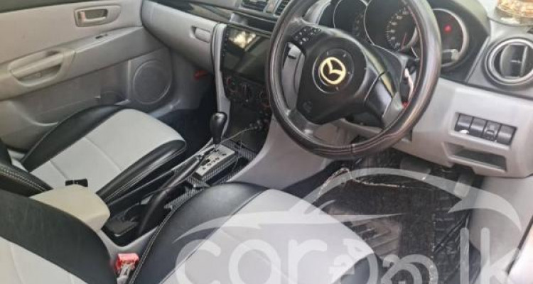 MAZDA AXELA 2004