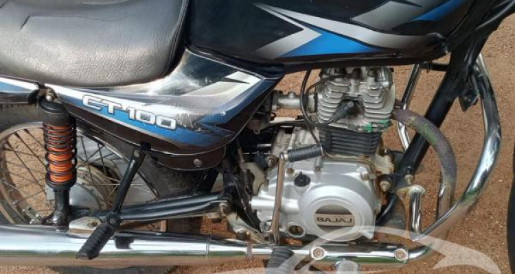 BAJAJ CT100 2017