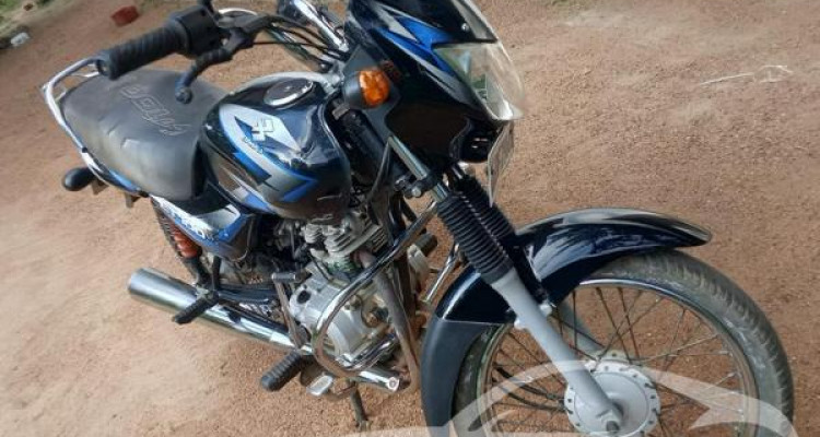 BAJAJ CT100 2017