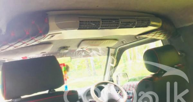 NISSAN VANETTE 2000