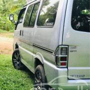 NISSAN VANETTE 2000