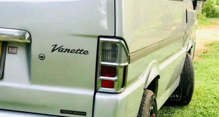 NISSAN VANETTE 2000