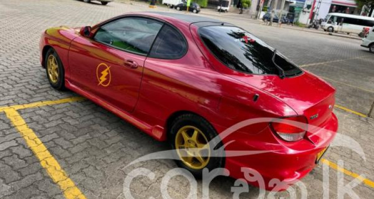 HYUNDAI COUPE 2003