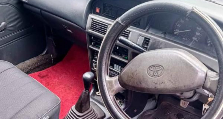 TOYOTA COROLLA DX WAGON 1990