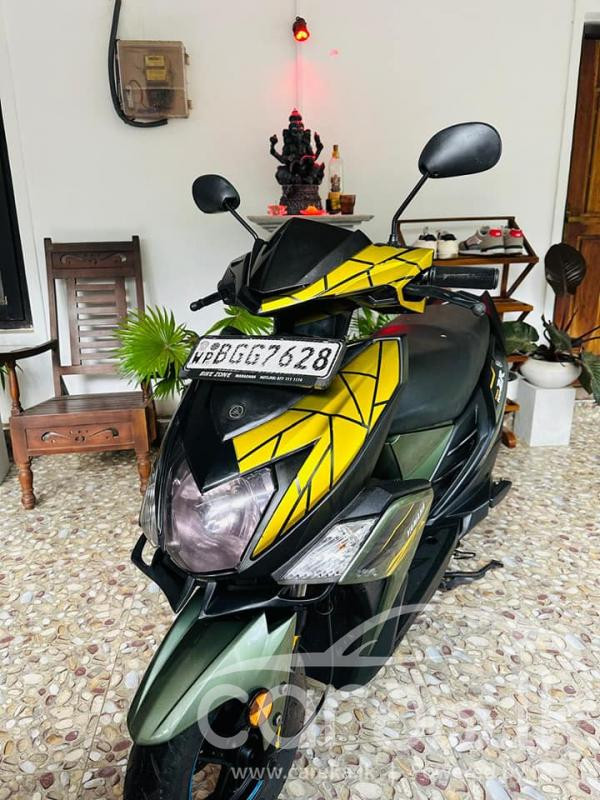 YAMAHA RAY 2018