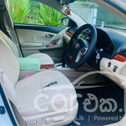 TOYOTA PREMIO 2013