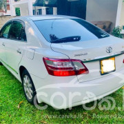 TOYOTA PREMIO 2013