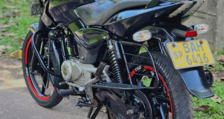 BAJAJ PULSAR 150 2013