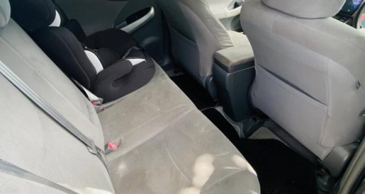 TOYOTA PRIUS 2011