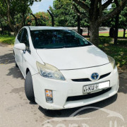 TOYOTA PRIUS 2011