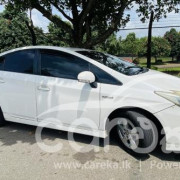 TOYOTA PRIUS 2011