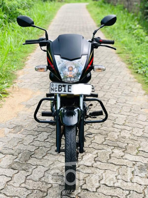 MAHINDRA CENTURO 2019