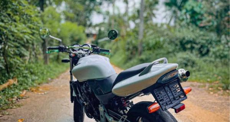 HONDA HORNET 2006