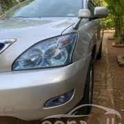 TOYOTA HARRIER 2004