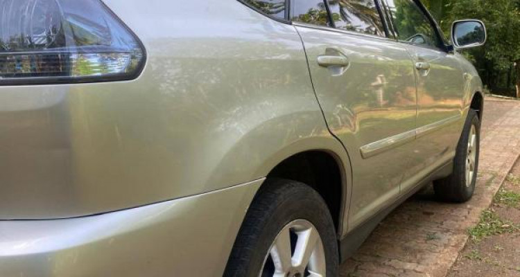 TOYOTA HARRIER 2004