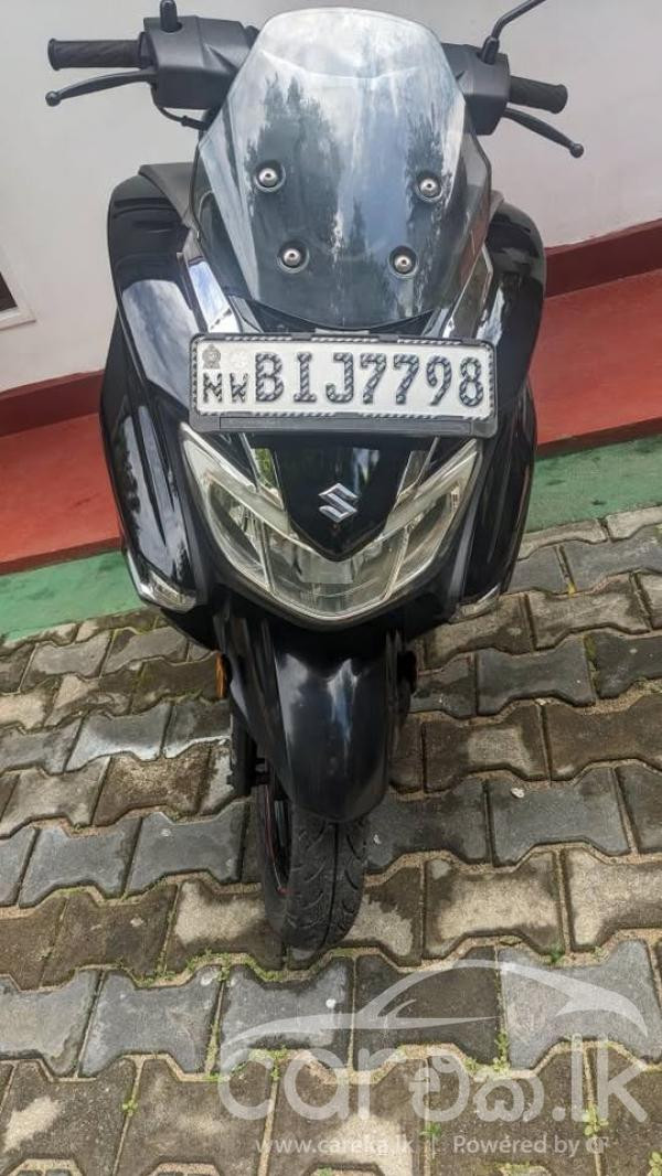 SUZUKI BURGMAN 2019