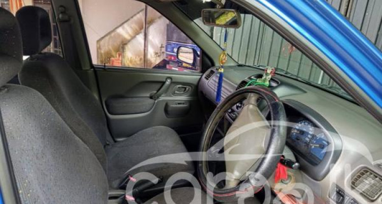 SUZUKI SWIFT 2001